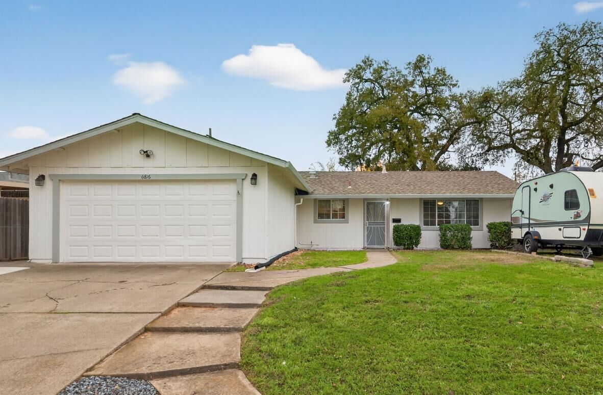 Property Photo: 6816 Tareyton Way CA 95621