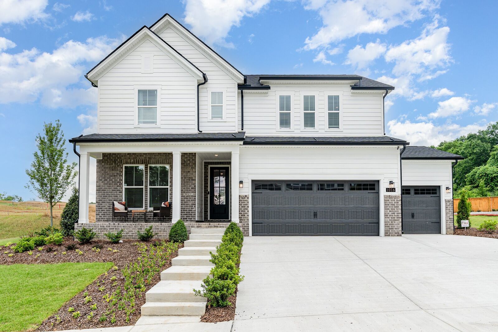 Property Photo:  1009 Riverview Run  TN 37115 