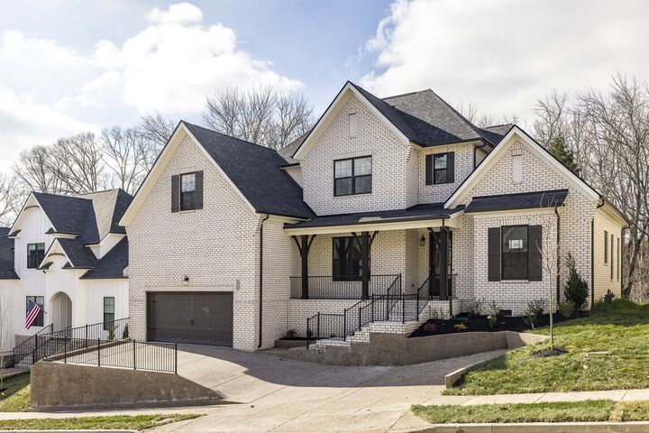 Property Photo:  200 Sydney Dr  TN 37072 