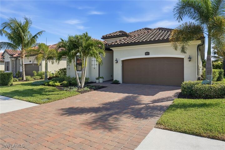 Property Photo: 28071 Foxrock Court FL 34135