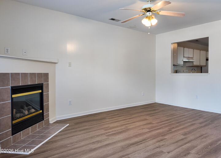 Property Photo: 204 Meadowbrook Lane NC 28546