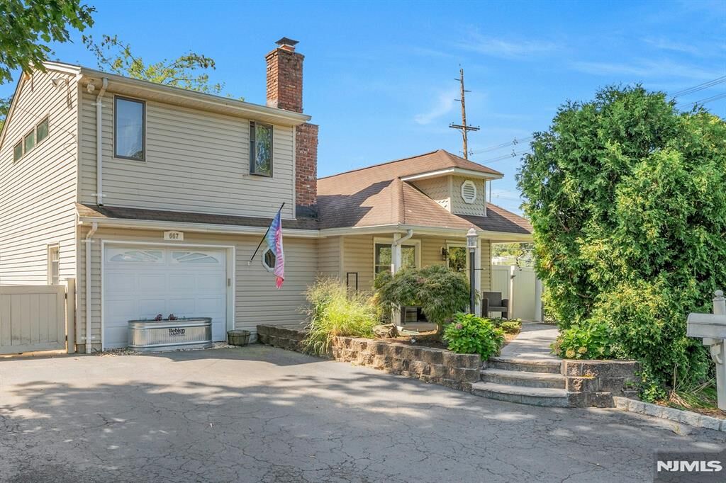 Property Photo:  667 McKinley Avenue  NJ 07676 