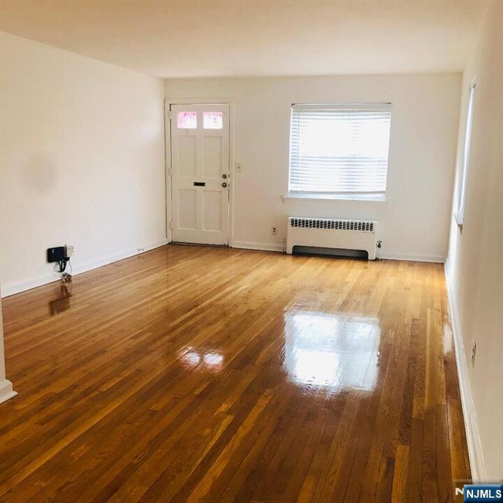 Property Photo:  460 Clubway 43  NJ 07601 