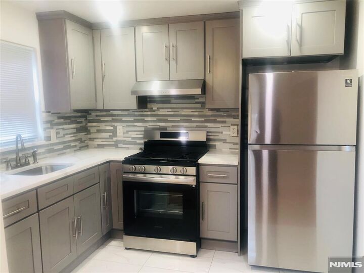 Property Photo:  460 Clubway 43  NJ 07601 