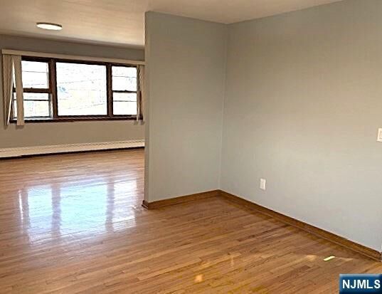 Property Photo:  650 Edgewater Avenue 2  NJ 07657 