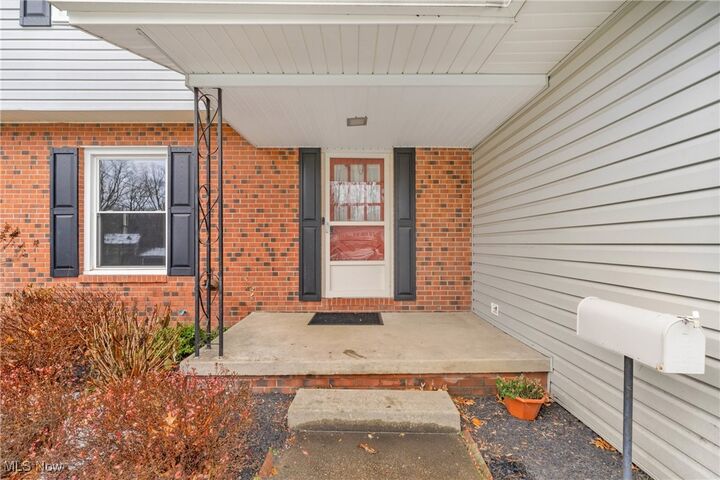 Property Photo:  881 Shullo Drive  OH 44313 