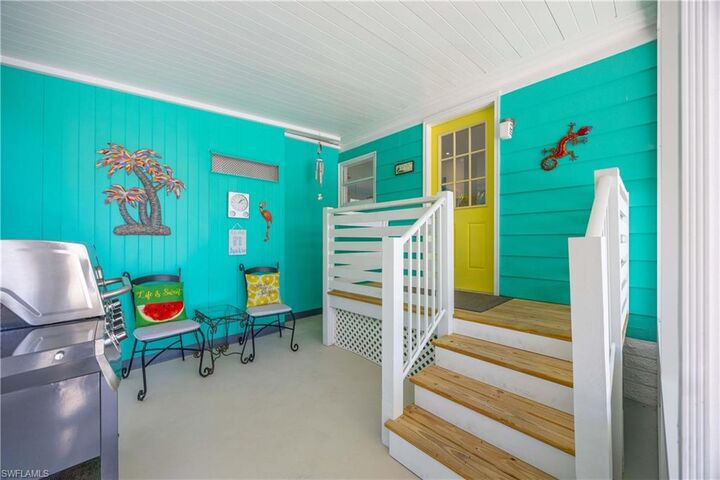 Property Photo:  216 Rookery Rd  FL 34114 