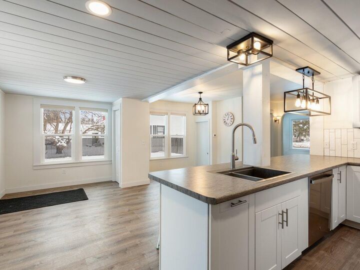 Property Photo:  624 8th Avenue NE  MN 56401 