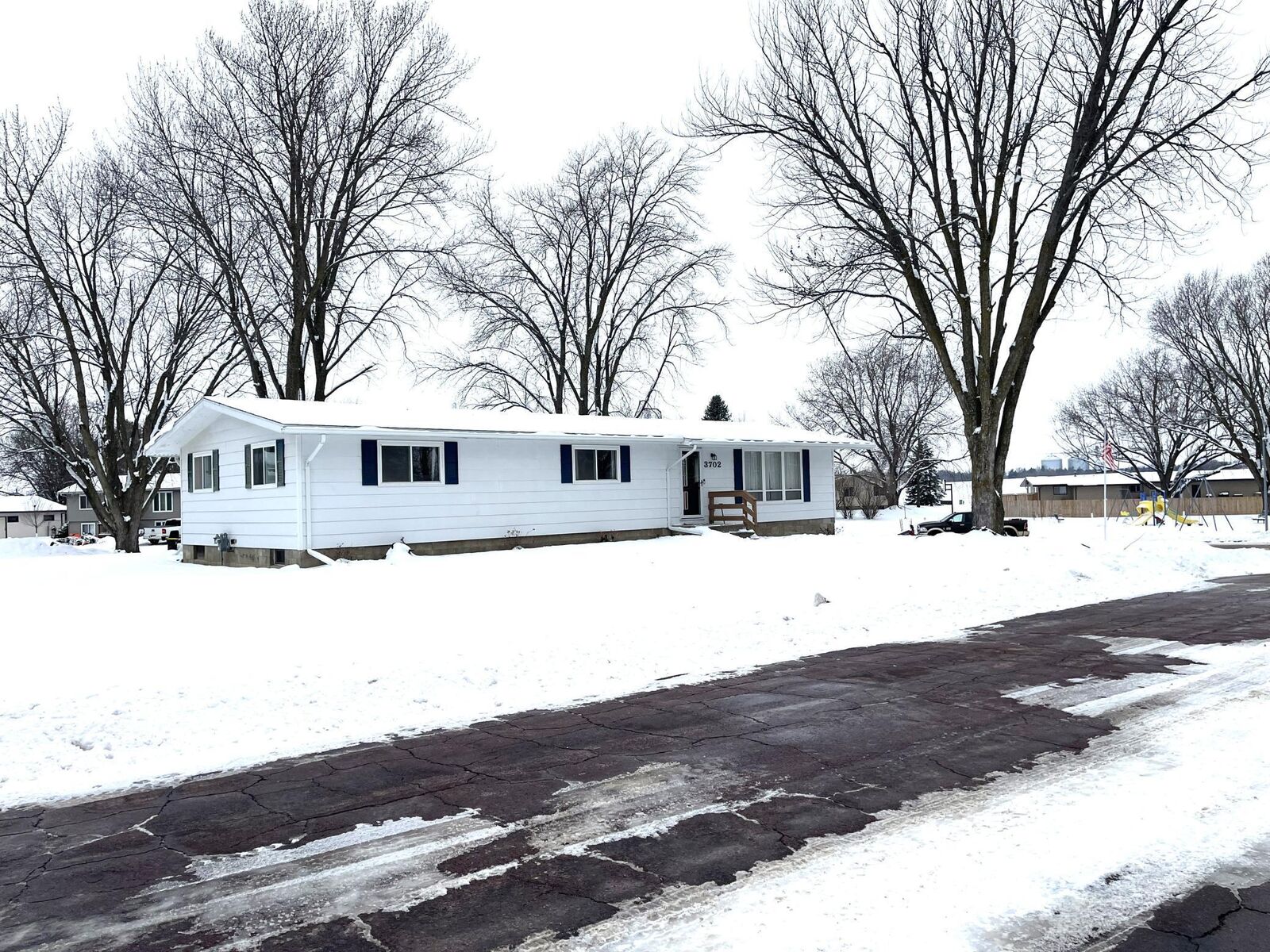 Property Photo: 3702 W Amber Lake Drive MN 56031