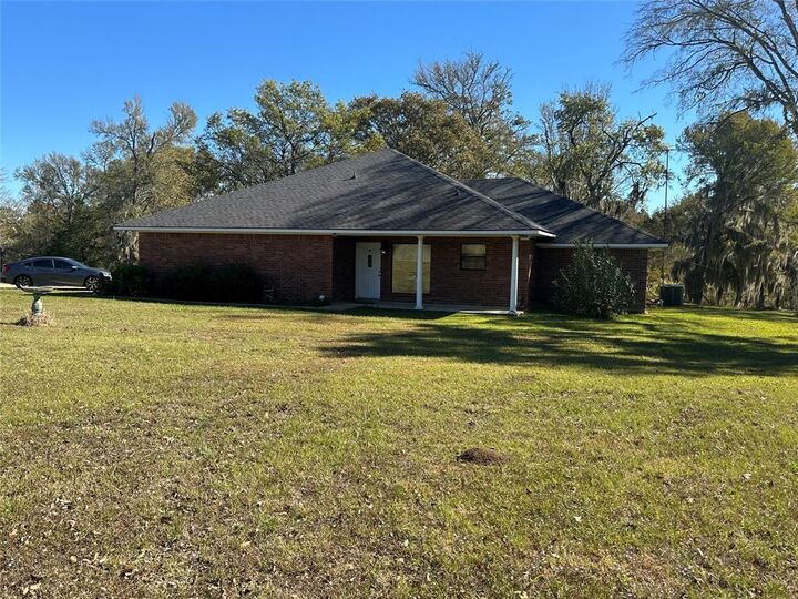 Property Photo: 859 Evans Loop LA 71052