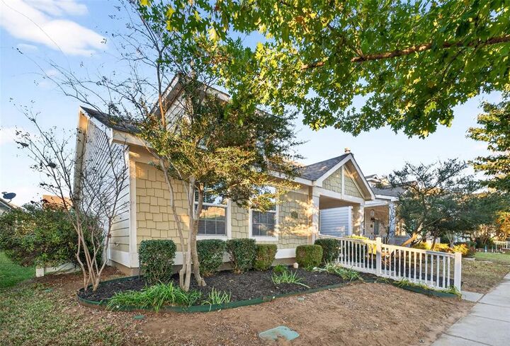 Property Photo:  9105 Waterman Drive  TX 76227 