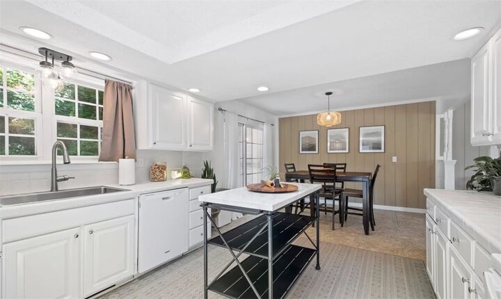 Property Photo:  1400 Prairie Creek Drive  AR 72756 