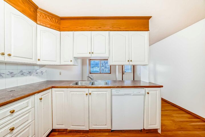 Property Photo: 642 McDougall Road NE 1 AB T2E 4Z7