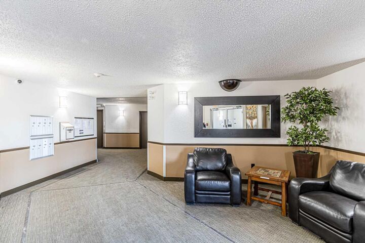 Photo de la propriété: 21 Dover Point SE 314 AB T2B 3K4