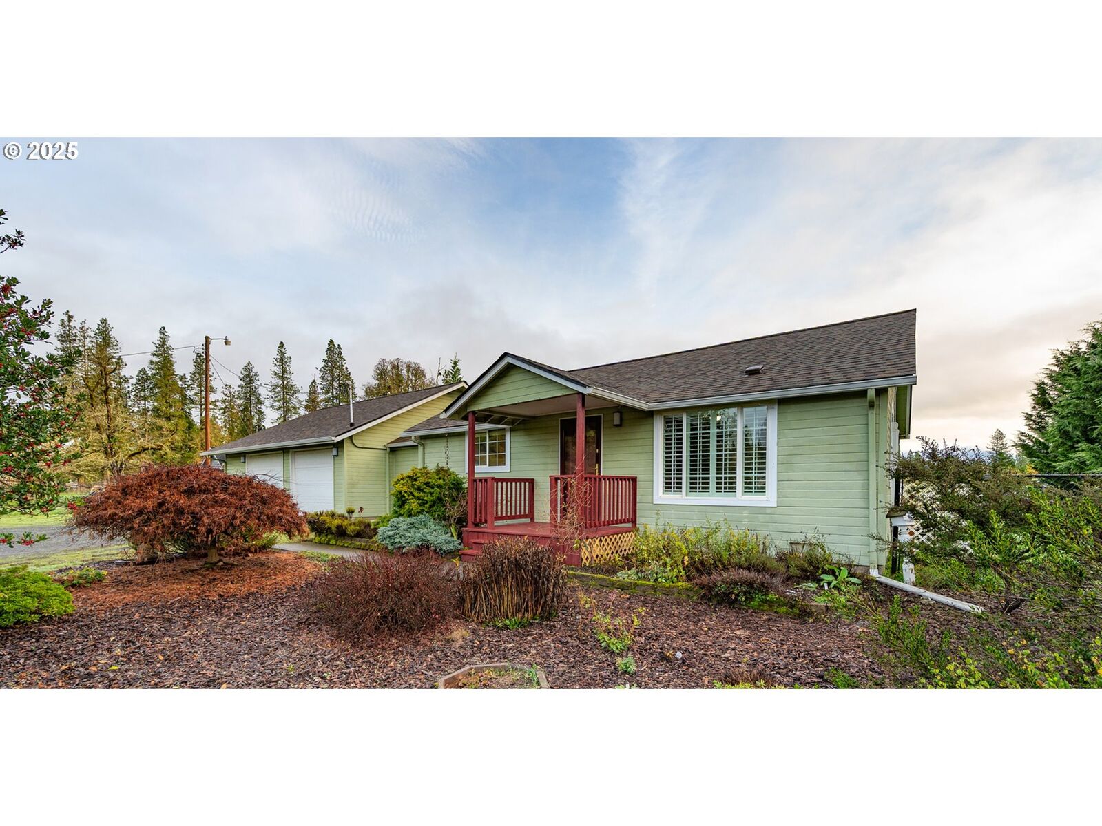 Property Photo: 88165 Huston Rd OR 97487