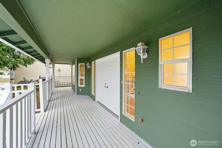 Property Photo: 20319 120th Avenue SE WA 98031