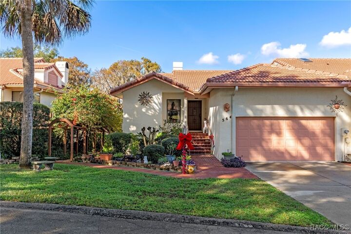 Property Photo: 564 San Remo Circle FL 34450