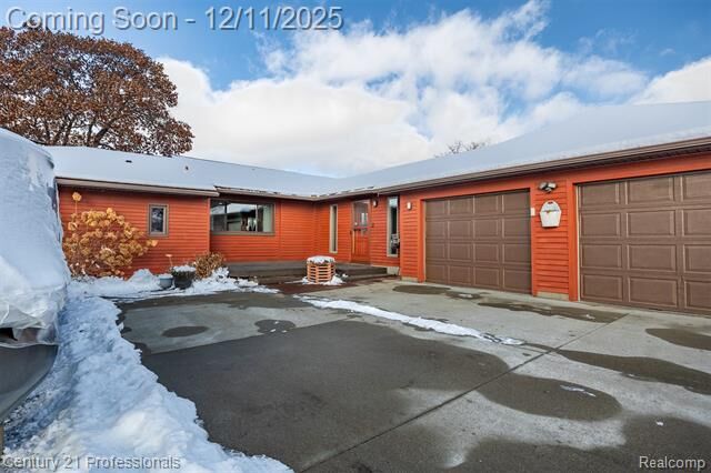 Property Photo: 13504 S Horrell Road MI 48430