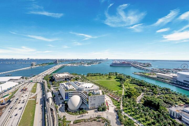 Property Photo:  1100 Biscayne Blvd 3104  FL 33132 
