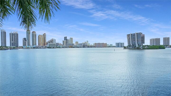 Property Photo:  3600 Mystic Pointe Dr 115  FL 33180 