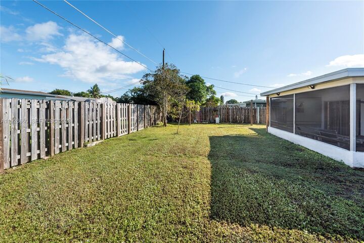 Property Photo: 9331 NW 24th Pl FL 33322