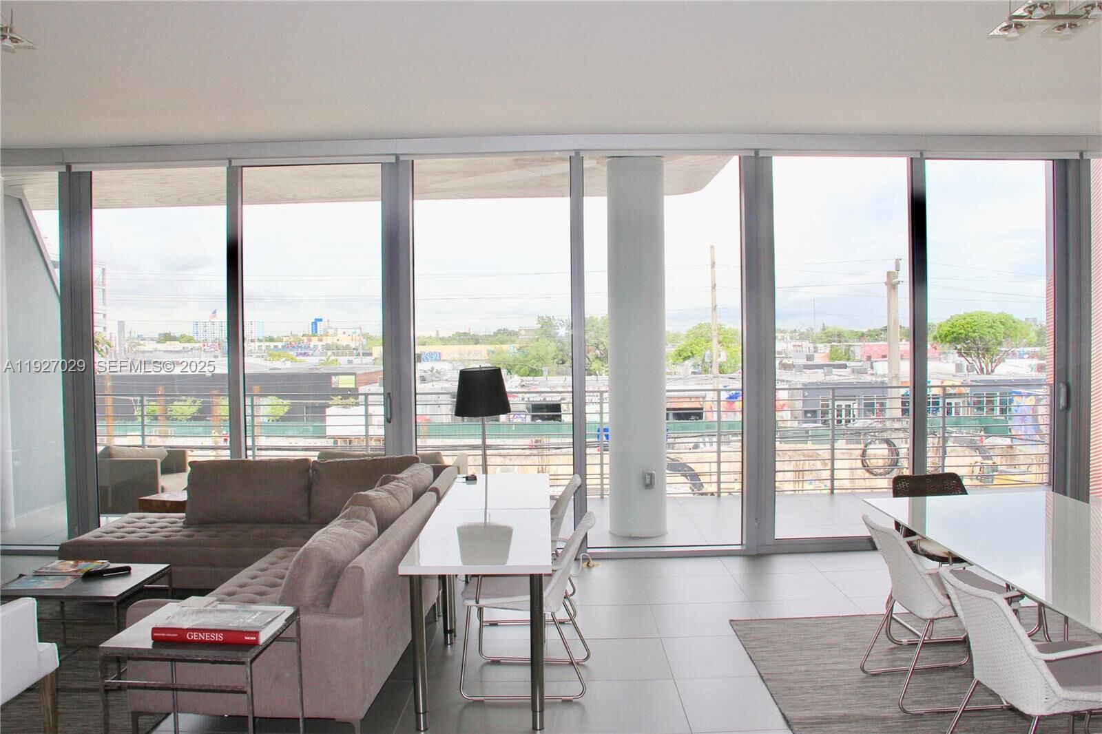 Property Photo: 250 NW 24th St 3C FL 33127