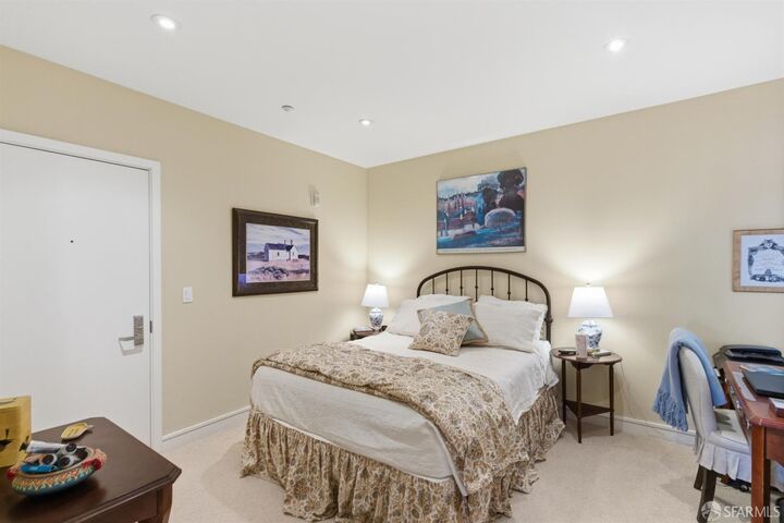 Property Photo: 1725 Washington Street 9 CA 94109