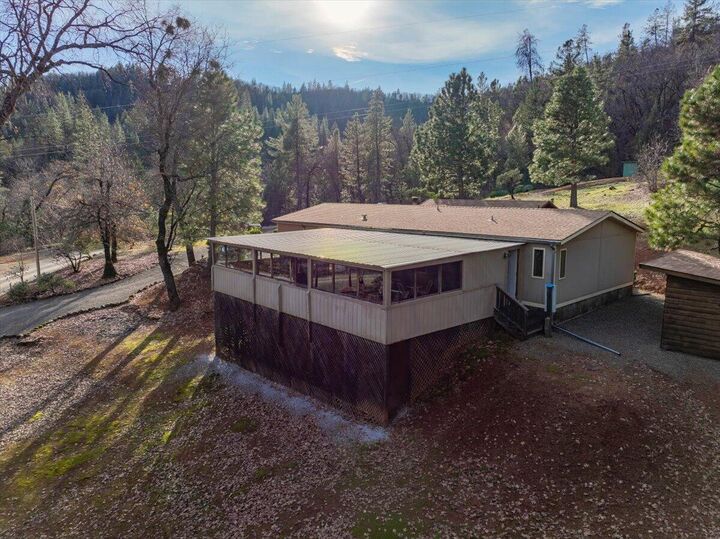 Property Photo: 17772 Stella Solaris Lane CA 96051