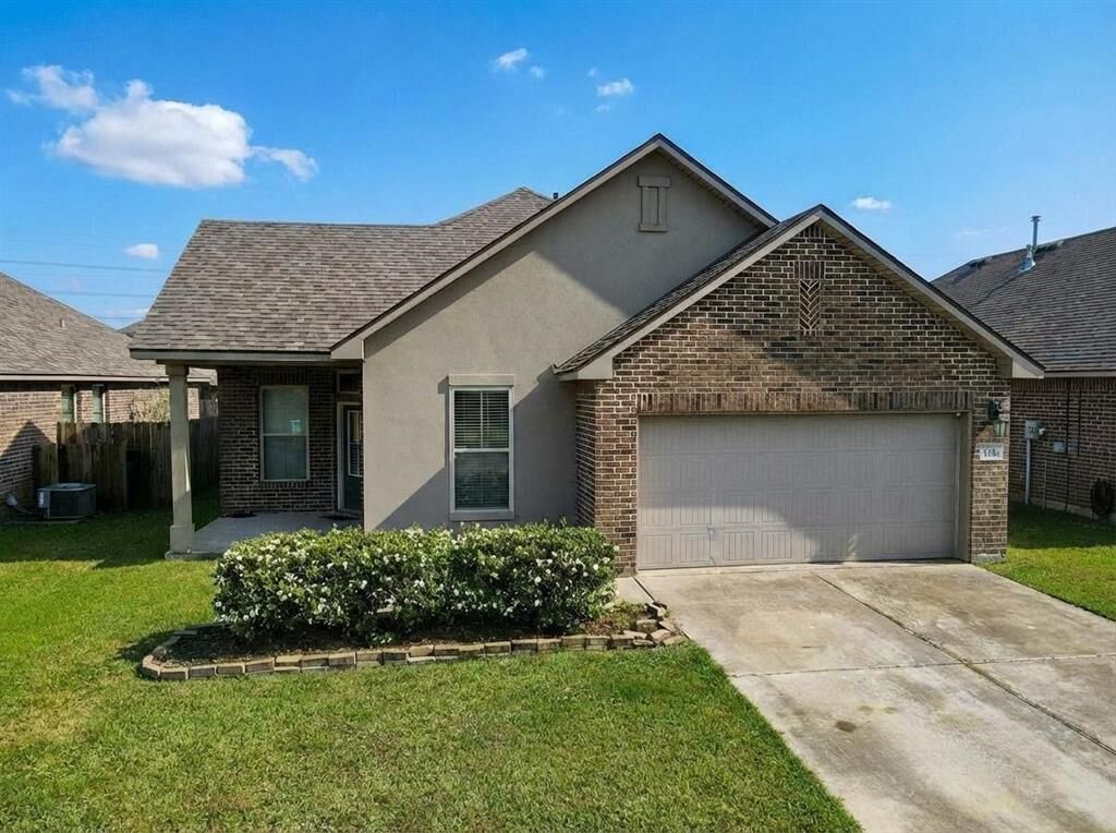 Property Photo: 329 Leawood Ave Avenue LA 70665