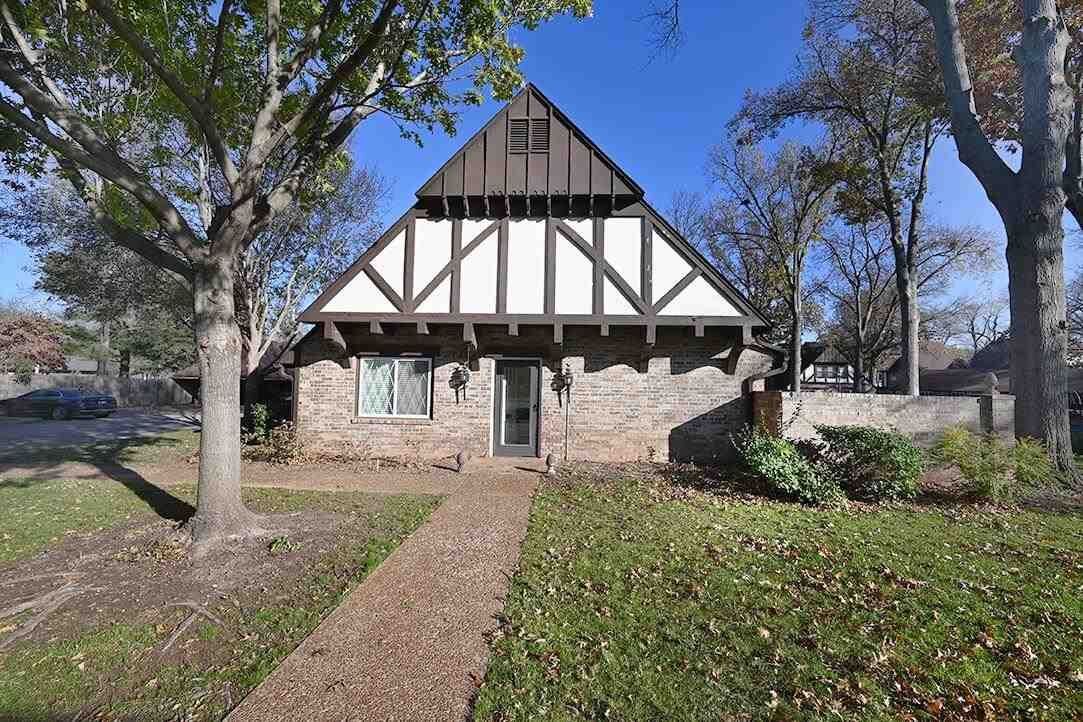 Property Photo:  45 W Brentwood Drive  OK 74075 