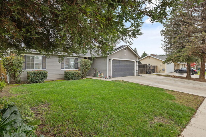 Property Photo: 606 N Orange Avenue CA 93221