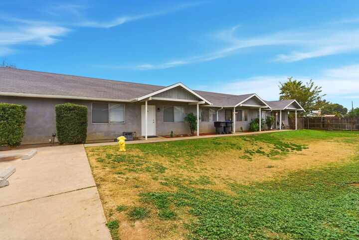 Property Photo: 1349 S Liberty Street CA 93292