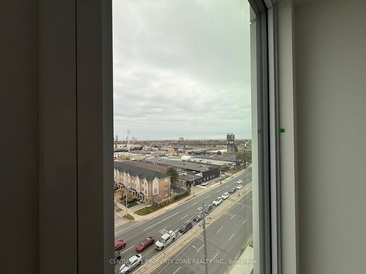 Property Photo: 1007 The Queensway N/A 712 ON M8Z 6C7