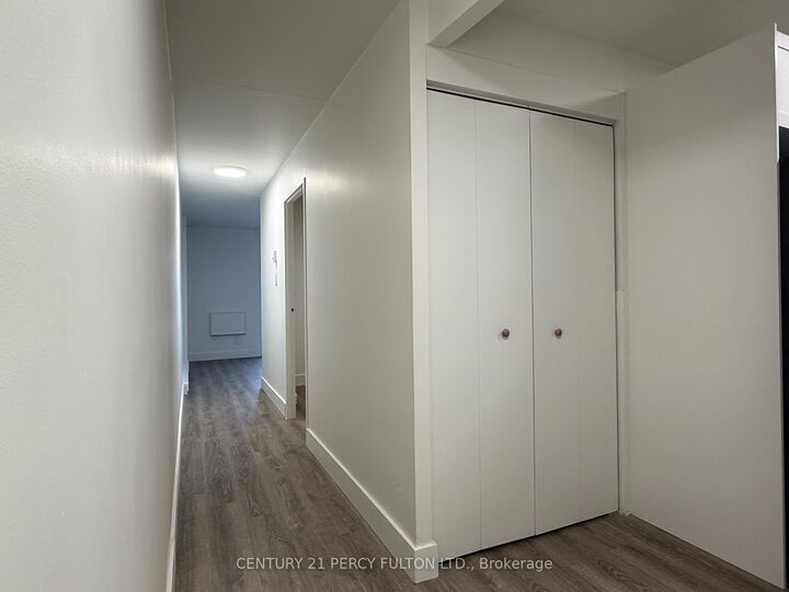 Photo de la propriété:  601 Dundas Street E 209  ON L1N 7B8 