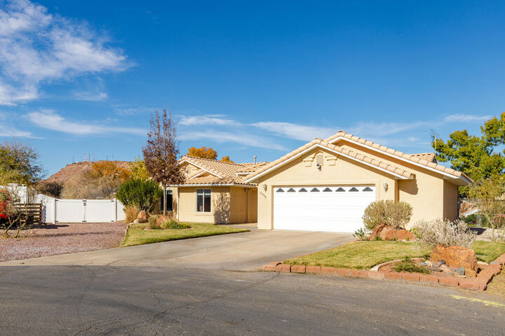 Property Photo: 2974 S Pear Cir UT 84790
