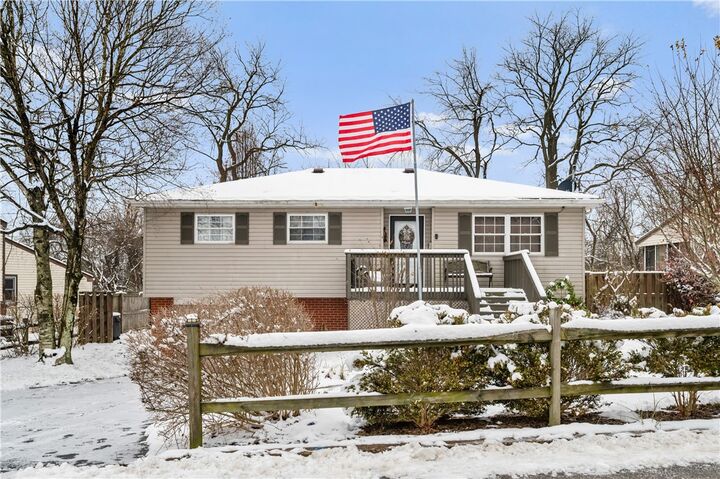 Property Photo: 712 Lafayette Dr PA 15025