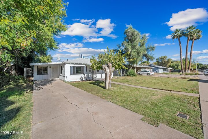 Property Photo:  1608 E Hudson Drive  AZ 85281 