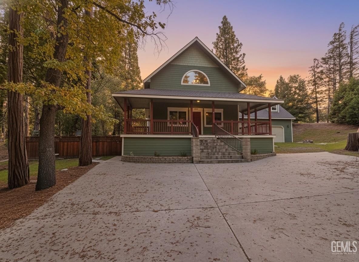 Property Photo:  1400 Pinecone Court  CA 93285 