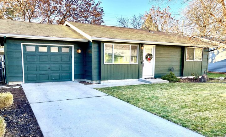 Property Photo:  3897 S Yorktown Way  ID 83706 