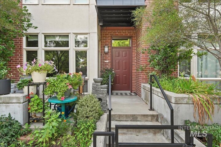 Property Photo: 412 S 13th Street 110 ID 83702