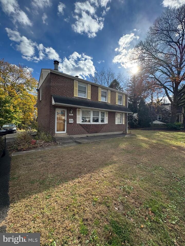 9821 Verree Road  Philadelphia PA 19115 photo