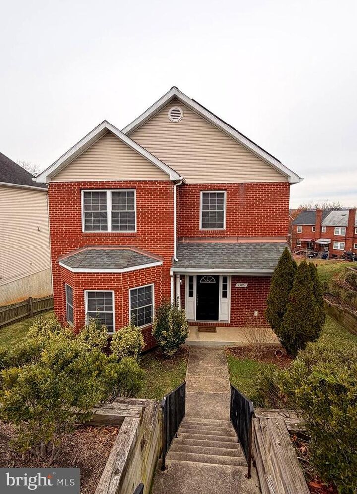 Property Photo:  1986 Retta Gilliam Court SE  DC 20020 
