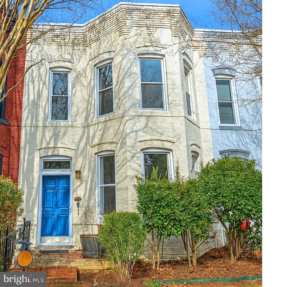 Property Photo:  1414 North Carolina Avenue NE  DC 20002 