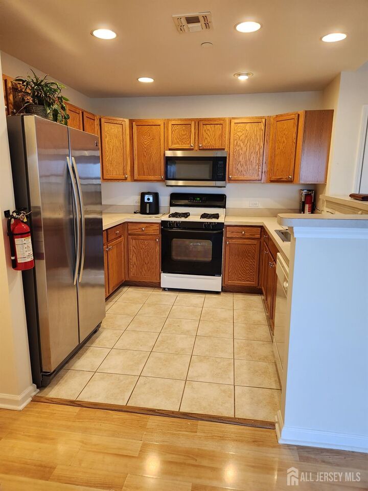 Property Photo:  358 Rector Street 705  NJ 08861 