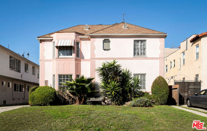 Property Photo: 1527 S Bedford St CA 90035