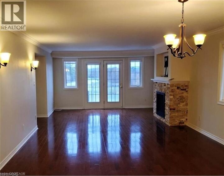 520 Silken Lauamnn Drive  Newmarket ON L3X 2S7 photo