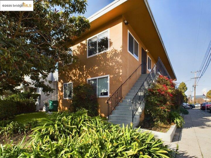 Property Photo: 3807 Opal St CA 94609