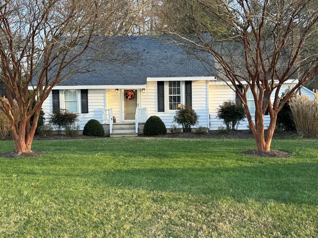 Property Photo: 4160 Hadlock Rd VA 23350