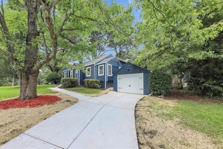 Property Photo:  3423 Rugby Circle  GA 30337 