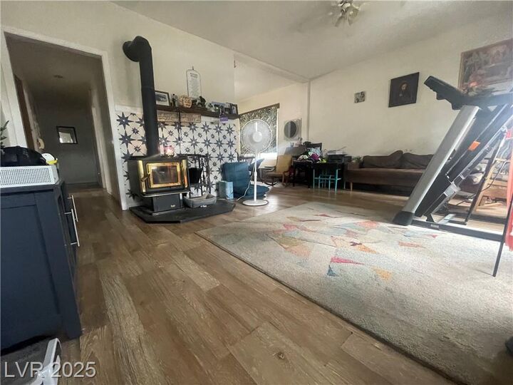 Property Photo: 747 Avenue D NV 89301